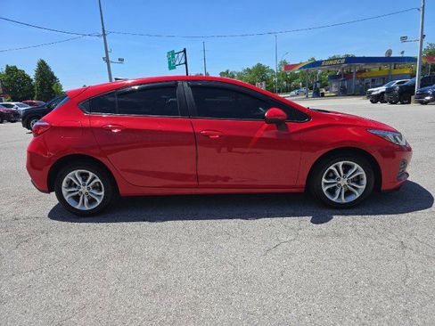 Used 2019 Chevrolet Cruze LS w/ LS Convenience Package FWD image 3