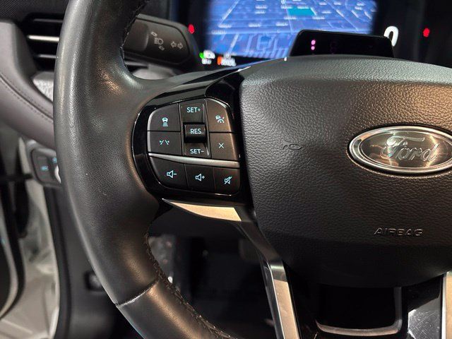Used 2025 Ford Explorer Platinum w/ Ultimate Package AWD/4WD image 33