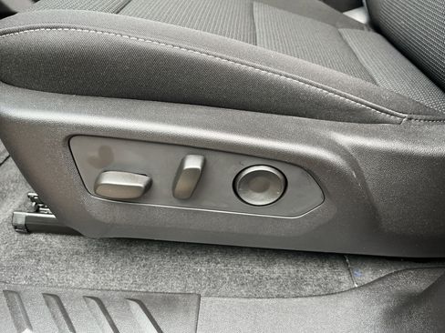 New 2026 GMC Canyon Elevation w/ Convenience Package image 21