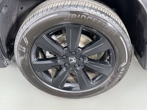 Used 2025 Honda Pilot Black Edition image 33