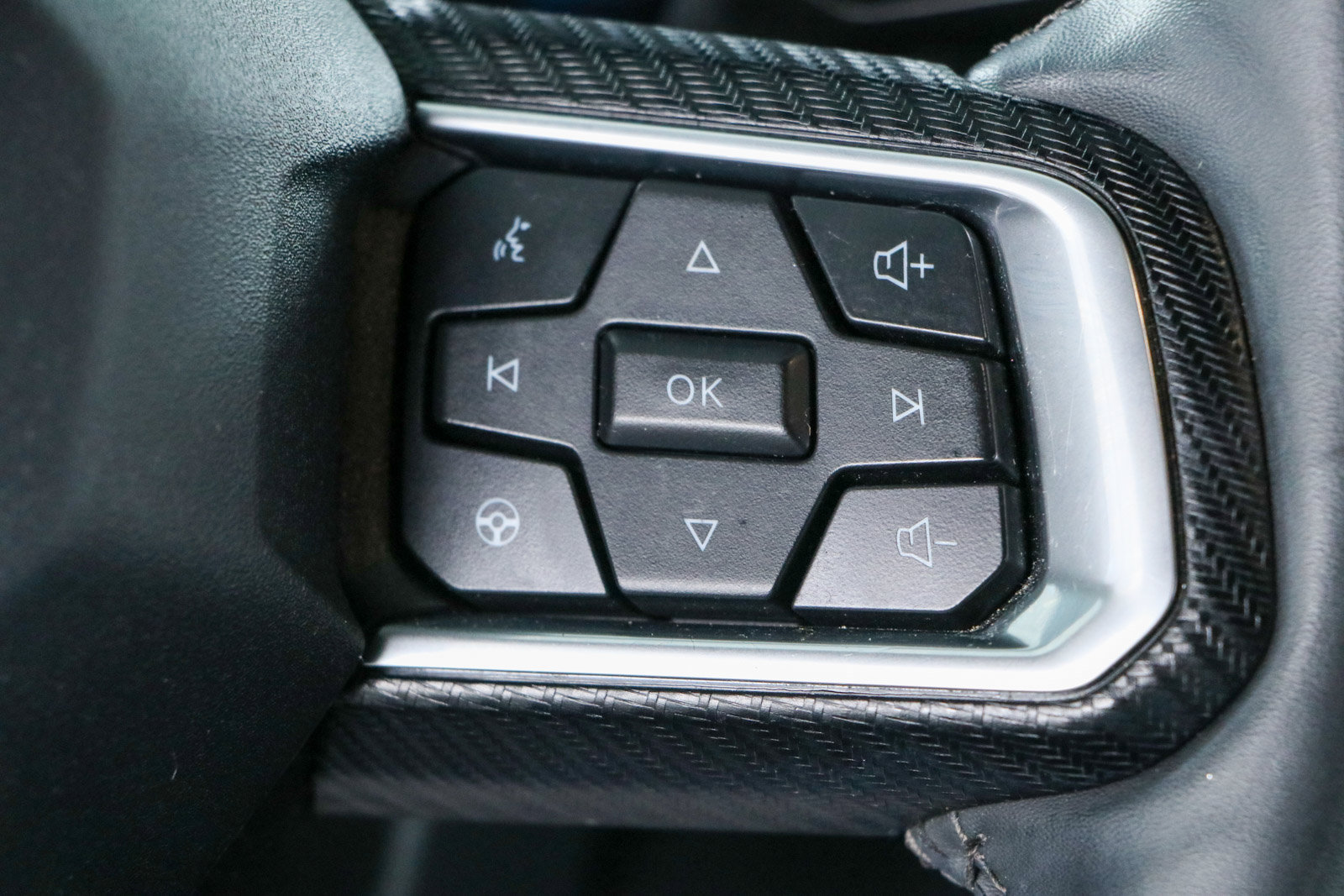Used 2024 Ford Mustang Coupe RWD image 14