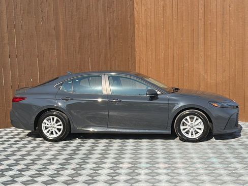 Used 2025 Toyota Camry LE w/ Convenience Package image 13