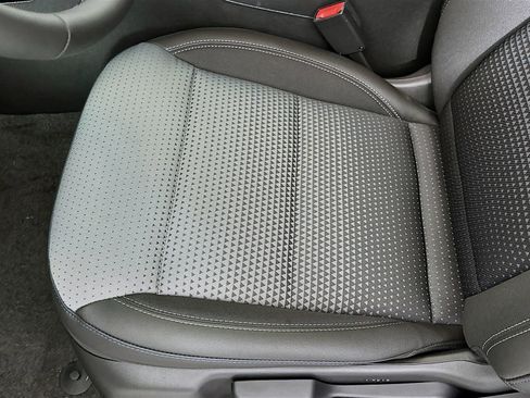 New 2026 Chevrolet Trax LT w/ Sunroof Package image 19