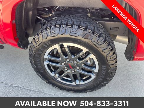 Used 2025 Toyota Tacoma TRD Sport AWD/4WD image 12