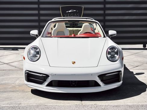 Used 2021 Porsche 911 AWD/4WD image 18