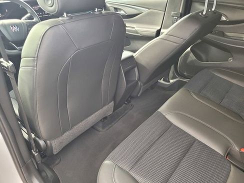 Used 2024 Buick Envista Preferred image 12