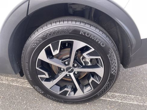 Used 2023 Kia Sportage EX image 10