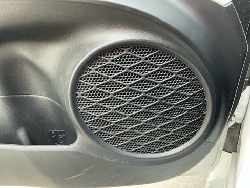 Used 2021 Toyota Prius Prime XLE image 25