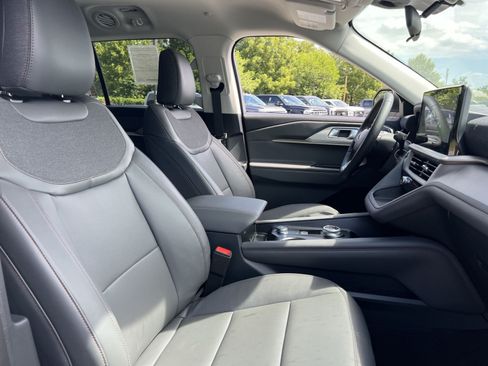 New 2026 Ford Explorer Active w/ Active Comfort Package AWD/4WD image 27