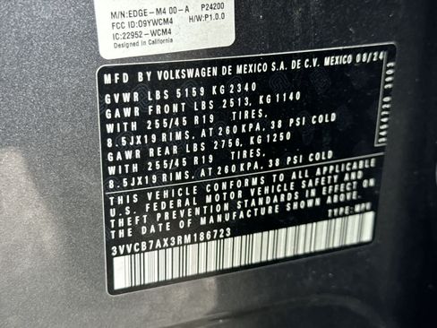 Used 2024 Volkswagen Tiguan SE R-Line FWD image 43