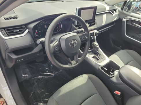 Used 2024 Toyota RAV4 XLE w/ Convenience Package FWD image 21