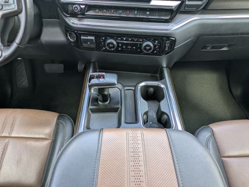 Used 2023 Chevrolet Silverado 1500 High Country image 18
