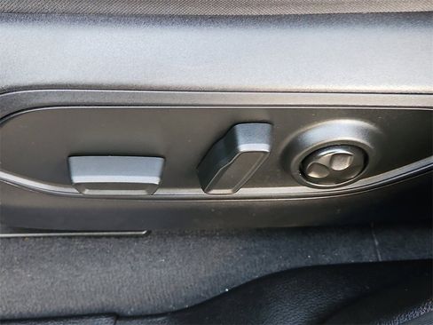 Used 2023 Jeep Grand Cherokee 4WD 4xe image 26