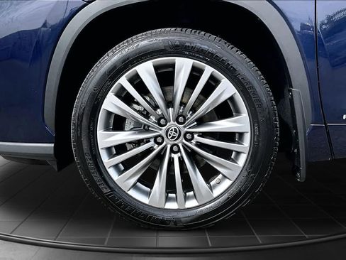 Used 2020 Toyota Highlander Platinum AWD/4WD image 8