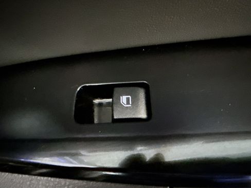 Used 2023 Kia Sportage EX image 31