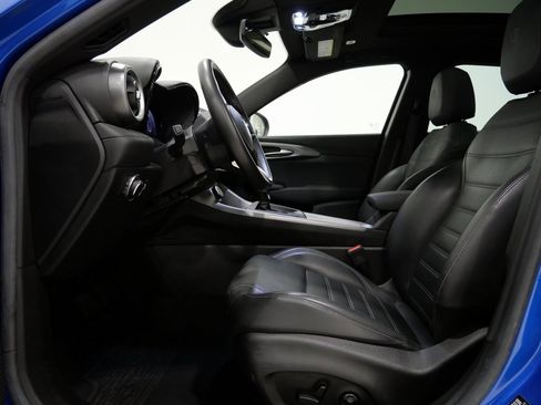 Used 2024 Alfa Romeo Tonale Ti image 12