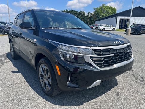 Used 2024 Kia Seltos LX AWD/4WD image 10