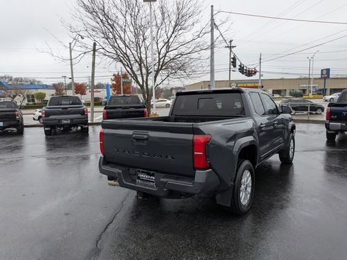 Used 2024 Toyota Tacoma SR5 image 9