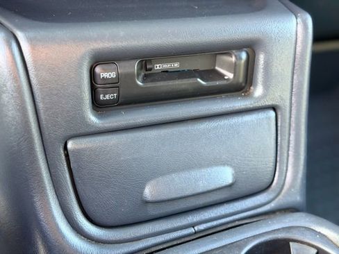 Used 2002 GMC Sierra 2500 SLE w/ SLT Marketing Option Pkg image 12