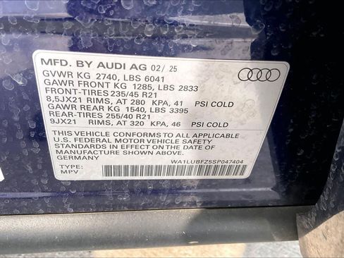 Used 2025 Audi Q4 e-tron Premium Plus w/ Premium Plus AWD/4WD image 34