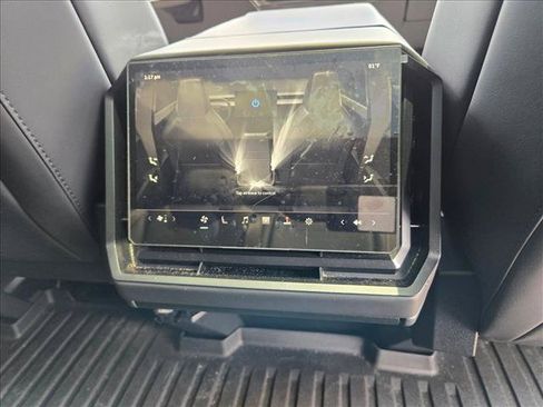 Used 2025 Tesla Cybertruck AWD Crew Cab image 11