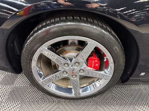 Used 2007 Chevrolet Corvette Coupe w/ Preferred Equipment Group RWD image 19