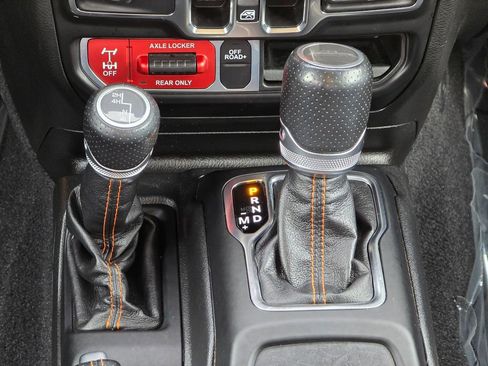 Used 2021 Jeep Gladiator Mojave image 36