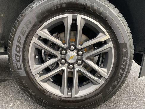 Used 2021 Chevrolet Colorado LT w/ LT Convenience Package image 13