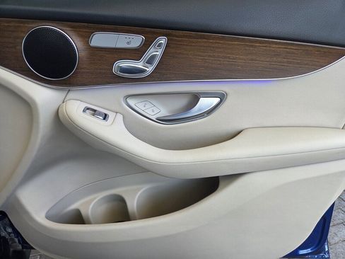 Certified 2022 Mercedes-Benz GLC 300 image 21