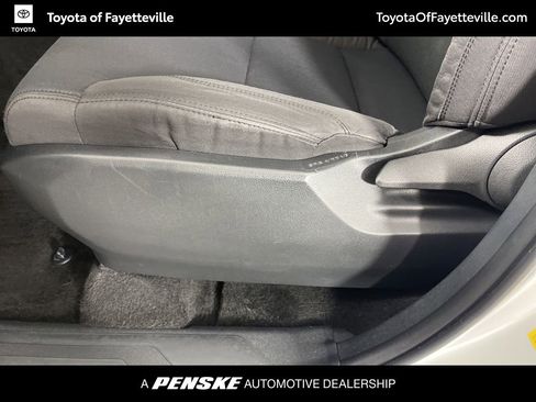 Used 2022 Toyota Tundra SR5 AWD/4WD image 22