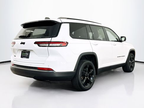 Used 2023 Jeep Grand Cherokee L Laredo AWD/4WD image 9