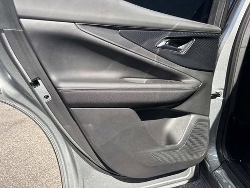 Used 2025 Chevrolet Blazer EV LT image 11