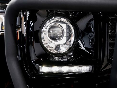 Used 2017 Mercedes-Benz G 550 Squared image 43