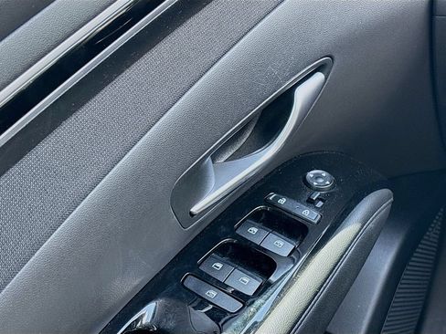 Used 2023 Hyundai Tucson Limited FWD image 18