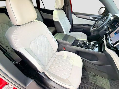 Used 2024 Volkswagen Atlas Cross Sport SEL Premium R-Line image 14