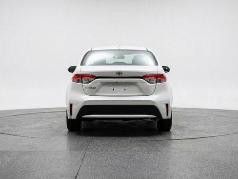 Used 2025 Toyota Corolla LE image 7