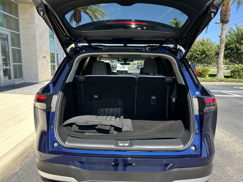 Certified 2026 INFINITI QX60 Luxe w/ Cargo Package FWD image 6