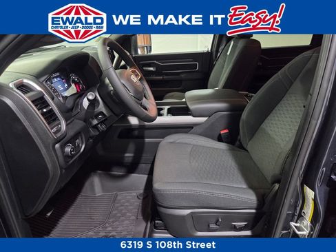 New 2026 RAM 2500 Big Horn AWD/4WD image 13