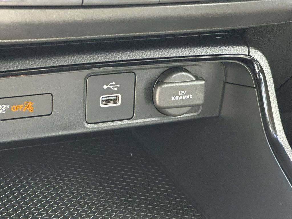 Used 2025 Honda CR-V LX image 27