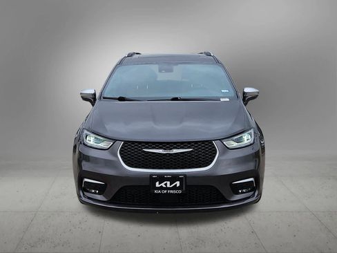 Used 2022 Chrysler Pacifica Pinnacle image 9