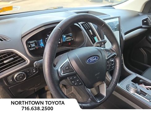 Used 2022 Ford Edge SEL w/ Convenience Package image 16