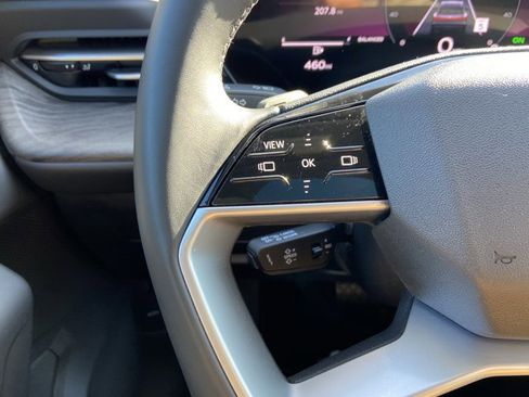 Used 2025 Audi Q5 Premium w/ Convenience Package image 16