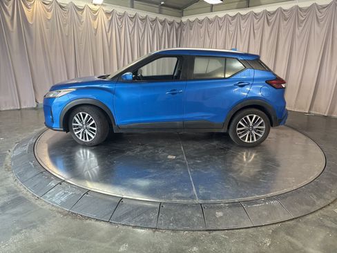 Used 2021 Nissan Kicks SV image 8