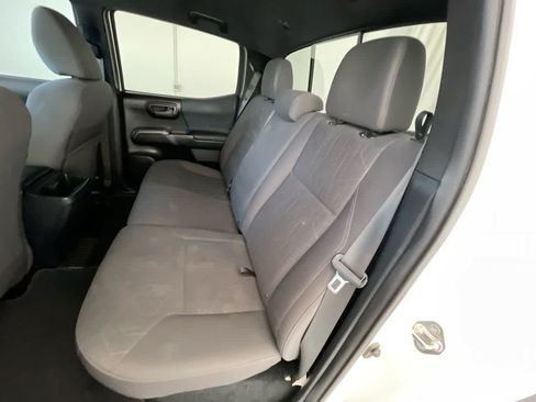 Certified 2019 Toyota Tacoma TRD Off-Road w/ Technology Package AWD/4WD image 22