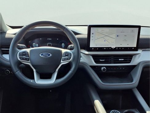 New 2026 Ford Explorer Active w/ Active Comfort Package AWD/4WD image 4