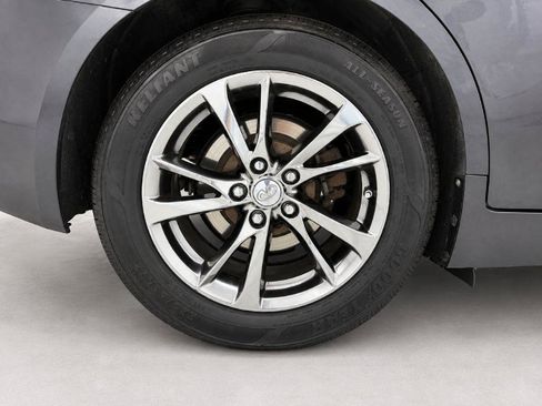 Used 2017 INFINITI Q50 Signature Edition w/ All Weather Package (L93) AWD/4WD image 28