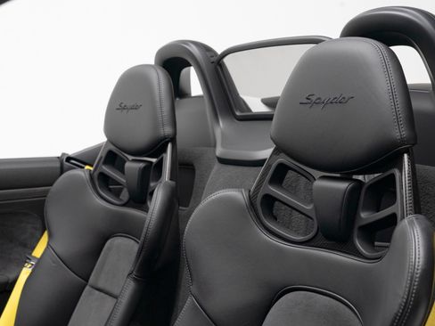 Used 2020 Porsche 718 Boxster Spyder RWD image 15
