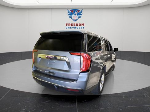 Used 2022 GMC Yukon XL SLT AWD/4WD image 13