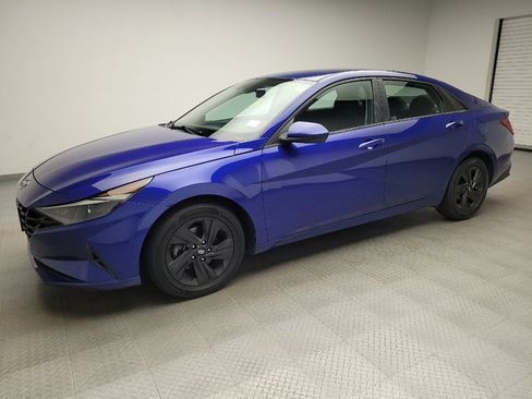 Used 2021 Hyundai Elantra SEL w/ Cargo Package FWD image 2