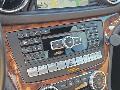 Used 2014 Mercedes-Benz SL 550 image 22